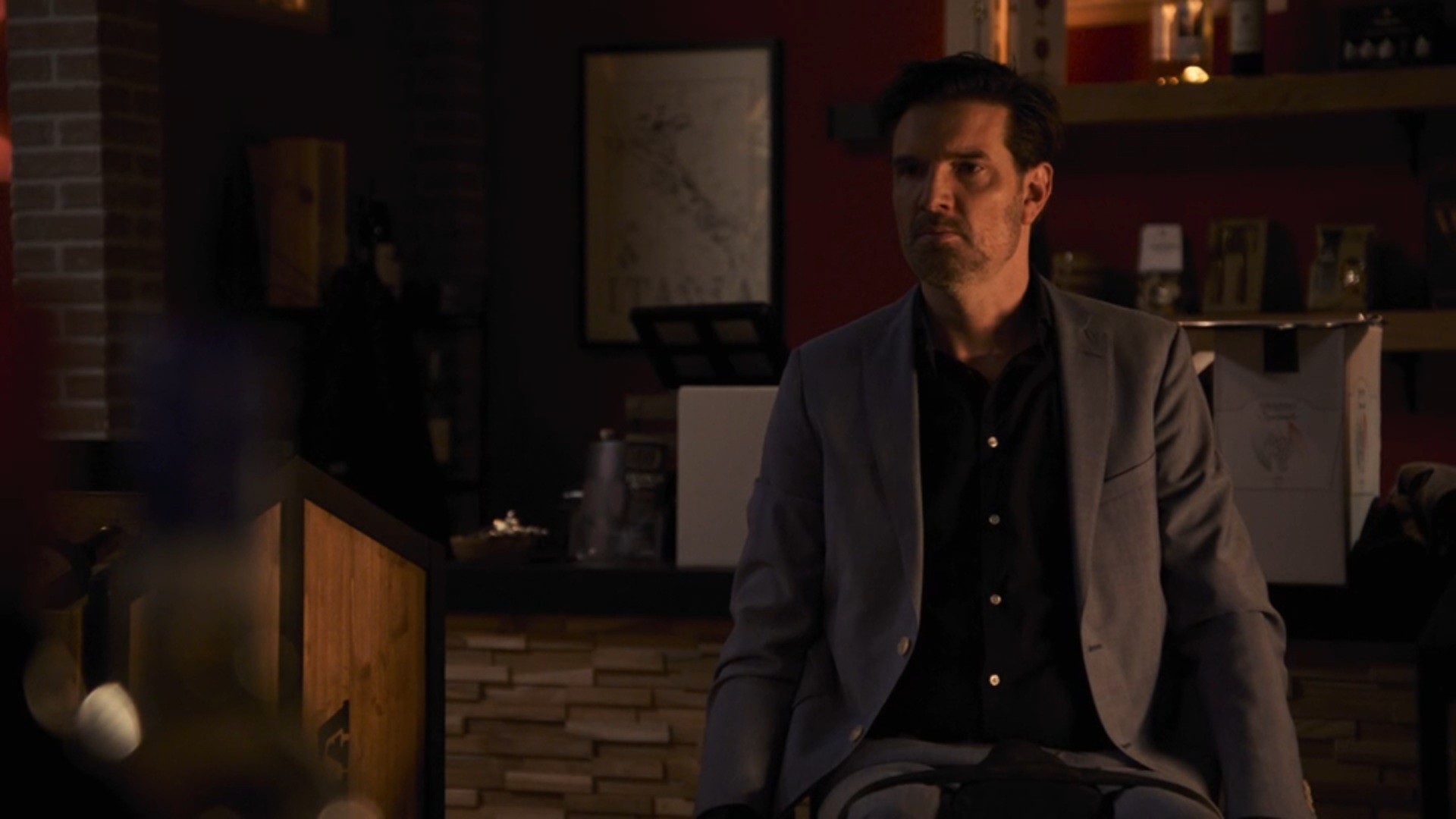 Stefano vertelt Rik over Bachmann